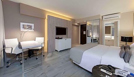 1 Queen Bed, Nonsmoking