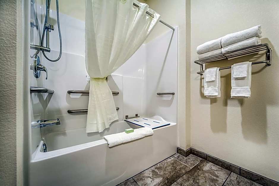 Cobblestone Hotel & Suites - Cozad