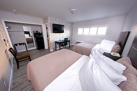 Two Queen Beds Non-Smoking