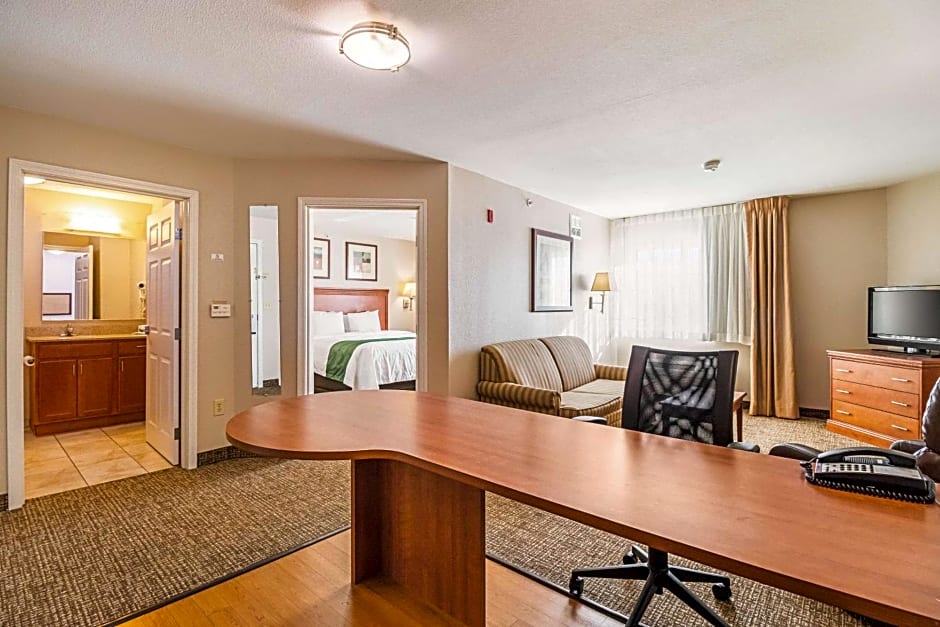 Suburban Studios Waterloo - Cedar Falls - Cedar Valley