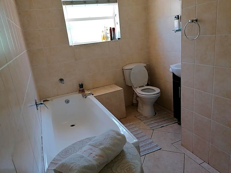 15 On Penguin Guest House