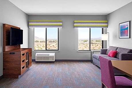 1 King Bed 1 Bedroom Suite Nosmoking