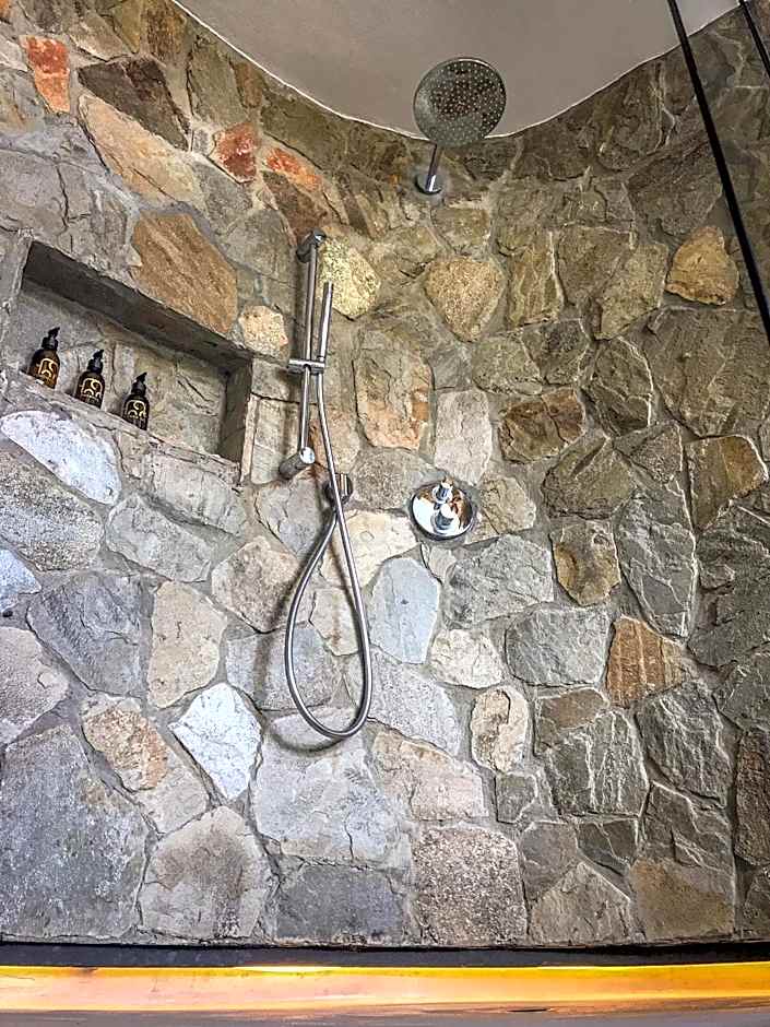 Laluka Safari Lodge - Welgevonden Game Reserve