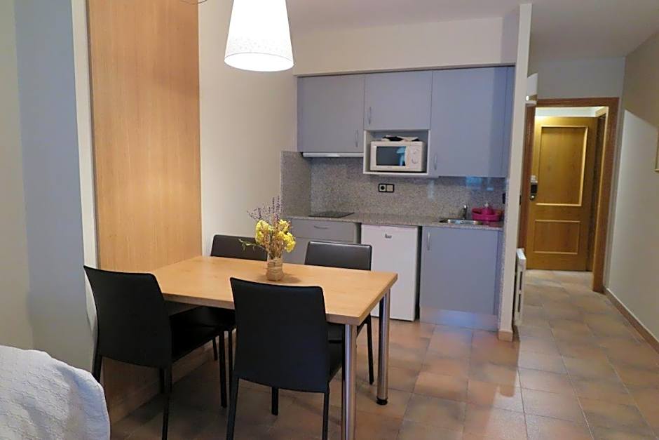 Aparthotel El Serch