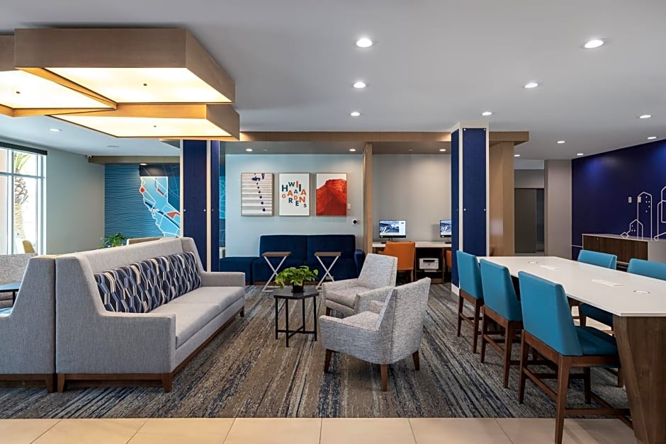 Holiday Inn Express & Suites - Hawaiian Gardens By IHG