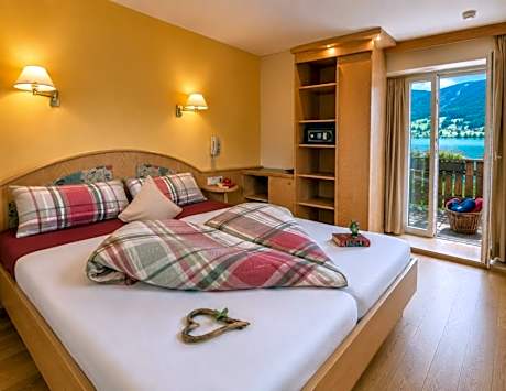 Double Room with Lake View