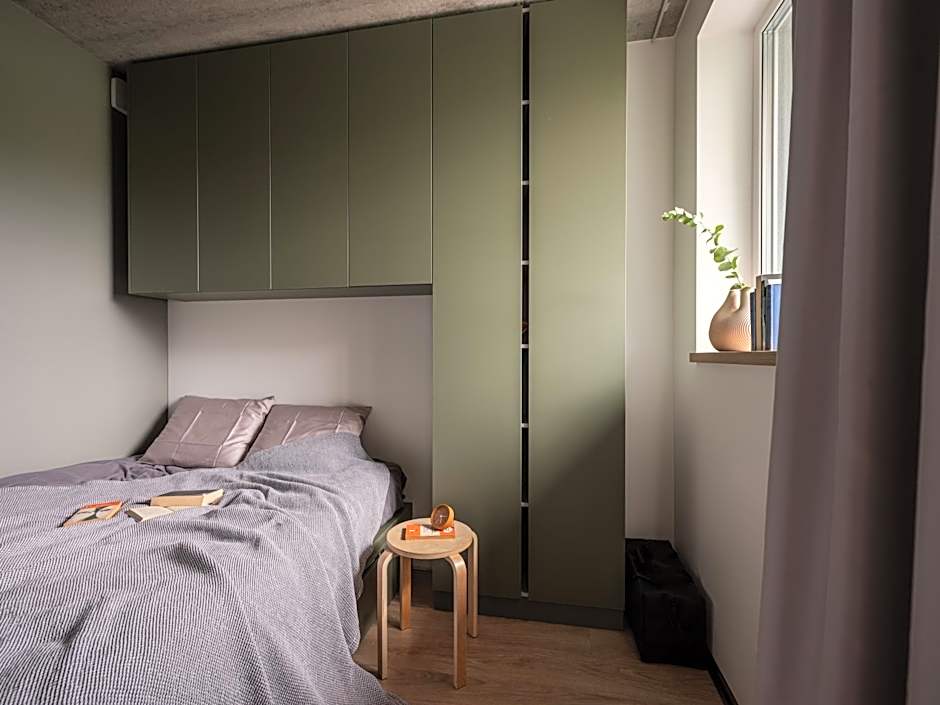 Campus House by Larsen