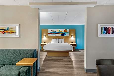 King Suite with Sofa Bed - Non-Smoking