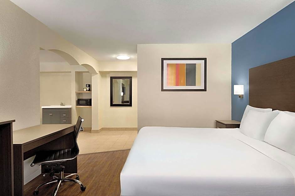 Days Inn by Wyndham Lawton