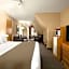 Canmore Inn & Suites