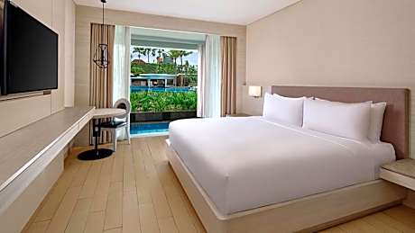1 King Bed, Plunge Pool, Premium Room with Free Daily Mini-bar