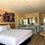 Days Inn by Wyndham Branson Near Theatre District