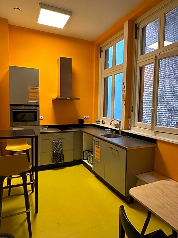 Hostel & Bar De Basis