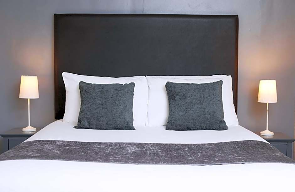 Old Ferry Boat by Greene King Inns