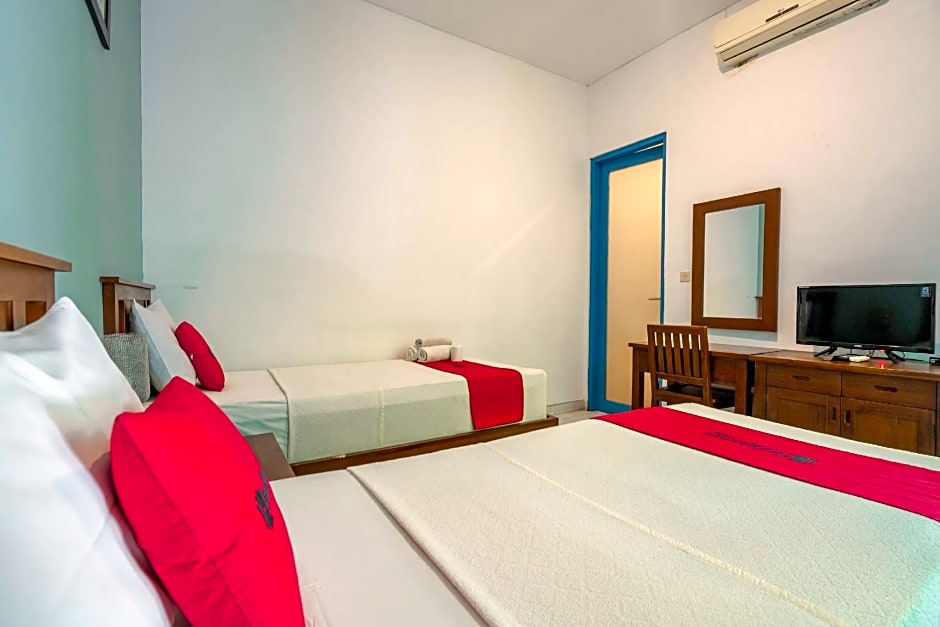 RedDoorz near Pantai Sanur Bali