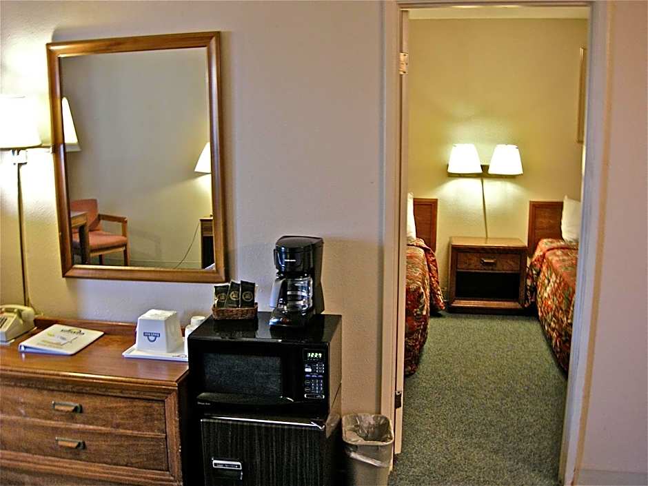 Days Inn by Wyndham Burns