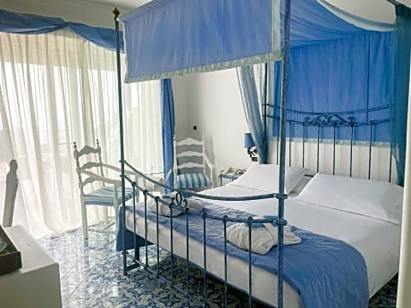 Deluxe Double Room with Sea View