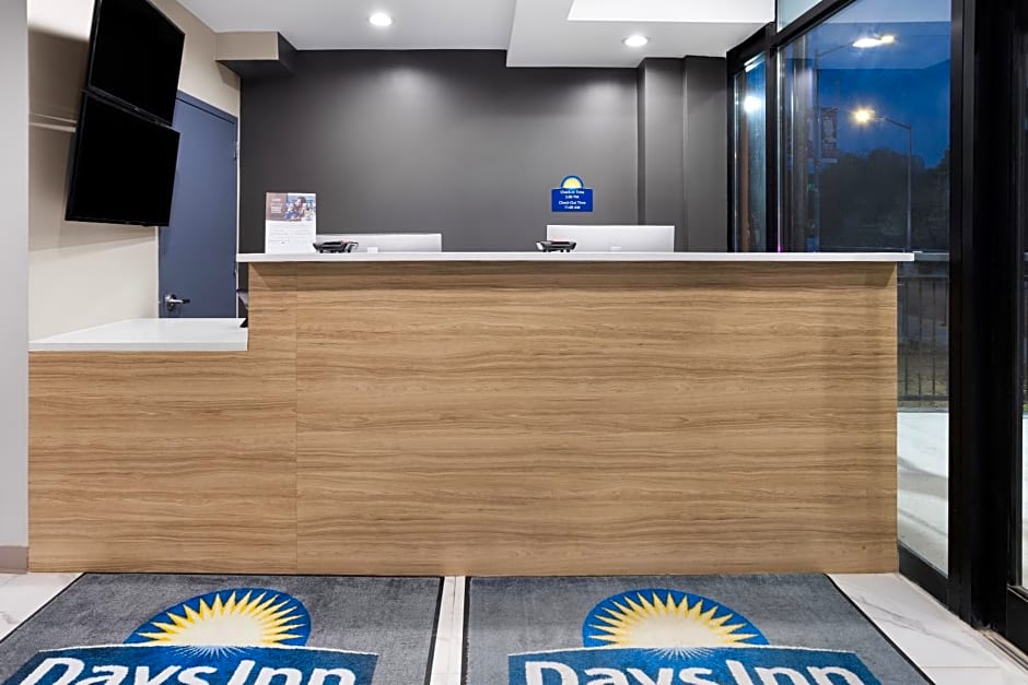 Days Inn by Wyndham Staten Island