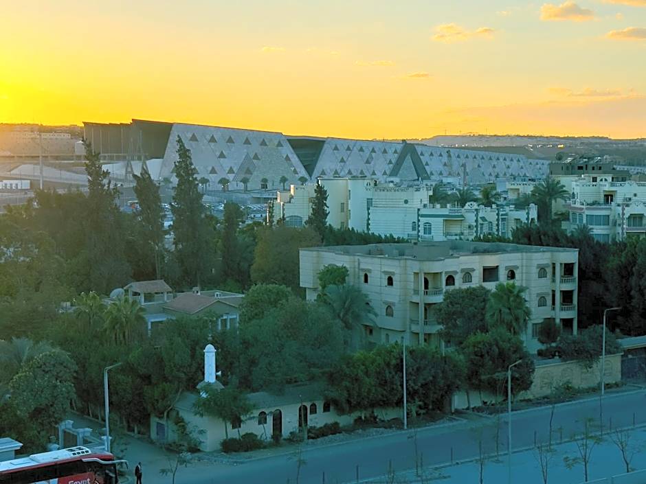 Royal Crown Hotel Giza Pyramids View