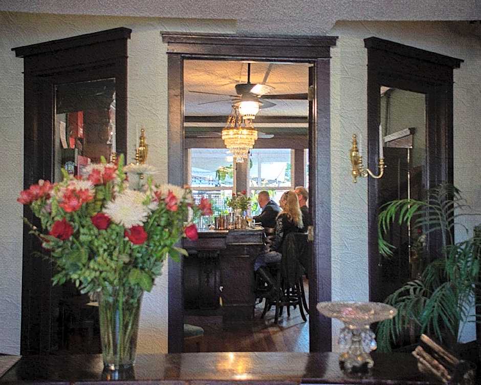 The DeLand Hotel