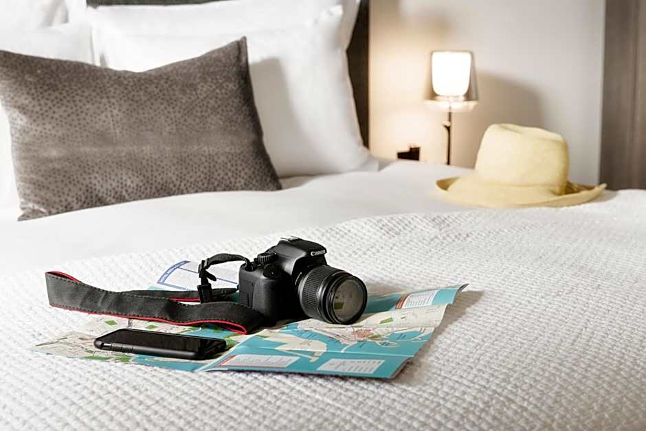 The Melbourne Hotel