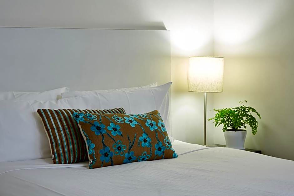 Cosmopolitan Hotel and Apartments