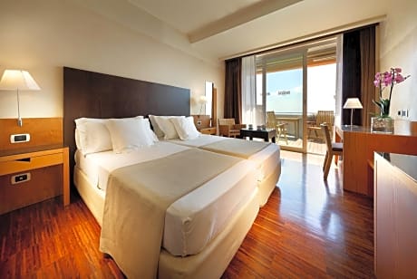 Double or Twin Room Superior with Balcony and Premium Sea View