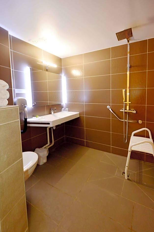 Logis Hotel des Lacs Paris Sud