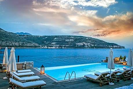 Εn Plo Luxury Suites