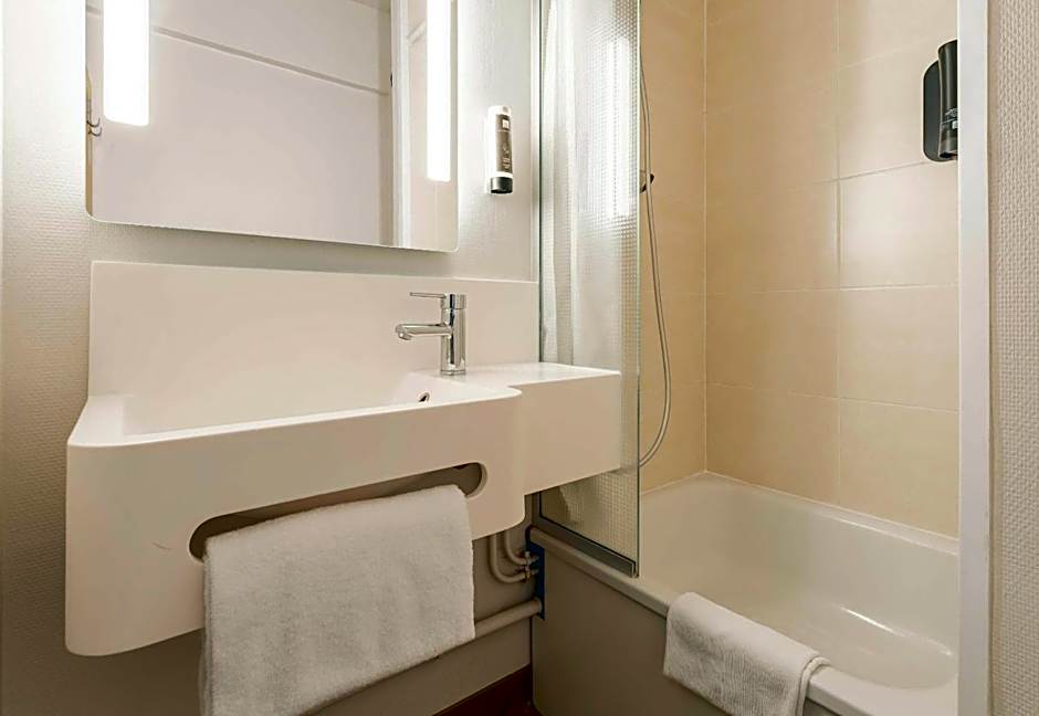 B&B HOTEL Douai Parc Des Expos Cuincy