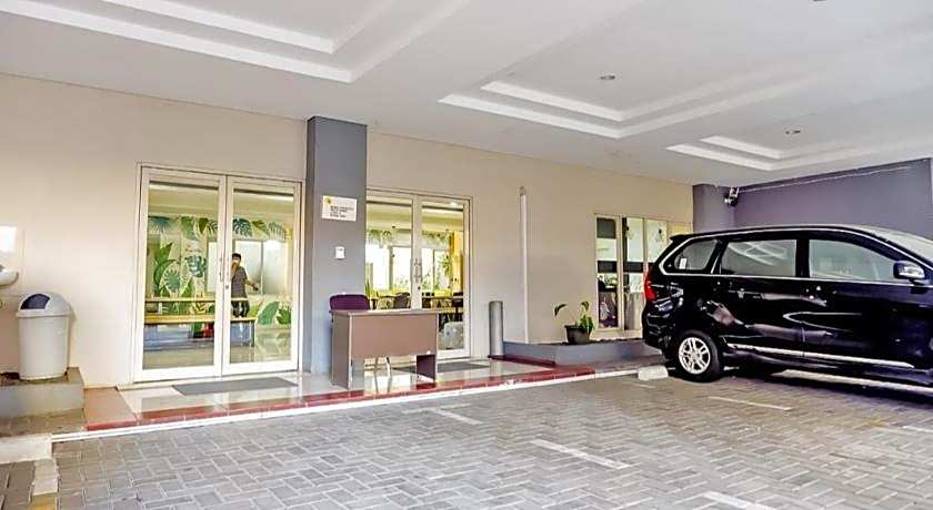 OYO Life 93383 Wisma Kencana Puteri