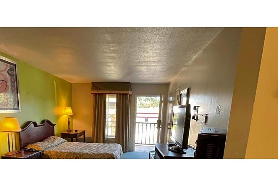 Motel 6 Bracey, VA I 85