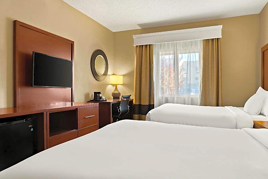 Comfort Suites Saginaw North