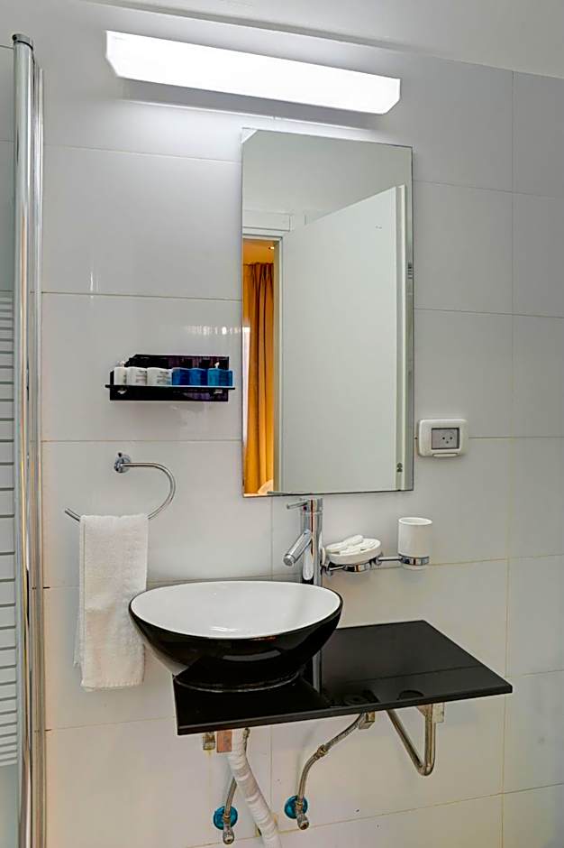 Geula Suites BY RAPHAEL HOTELS