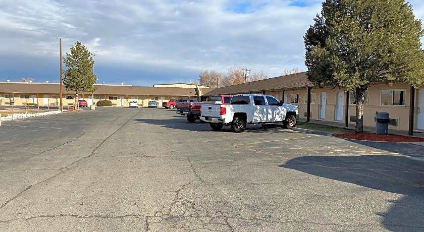 Travelodge by Wyndham Farmington Hwy 64