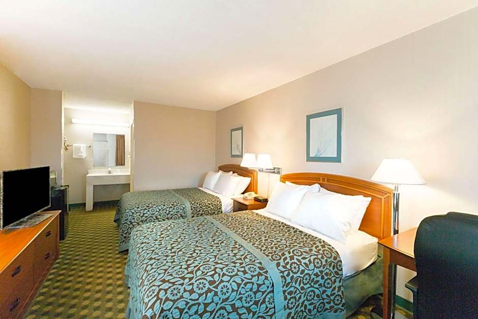 Days Inn by Wyndham Richmond