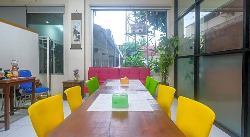 OYO 92454 Griya Raharja Guest House Syariah