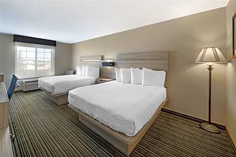 2 Queen Beds, Non-Smoking, Work Desk With Power And Usb, Microwave And Refrigerator, Full Breakfast