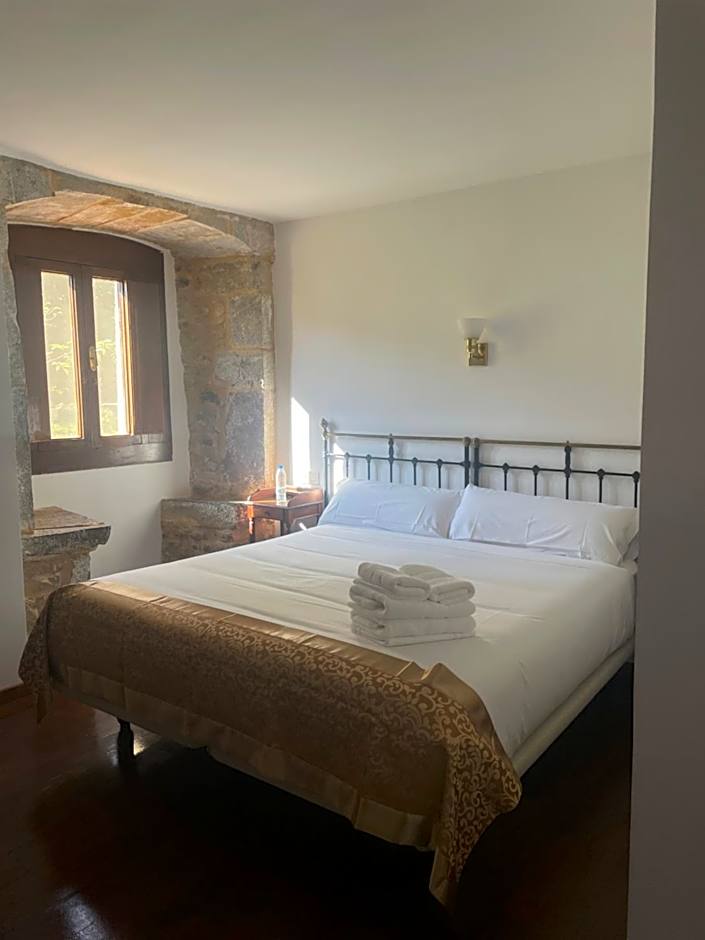 Hotel Castillo Valdes Salas