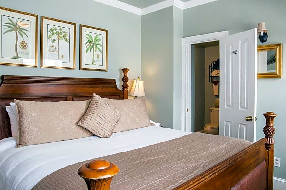 Almondy Inn Bed & Breakfast