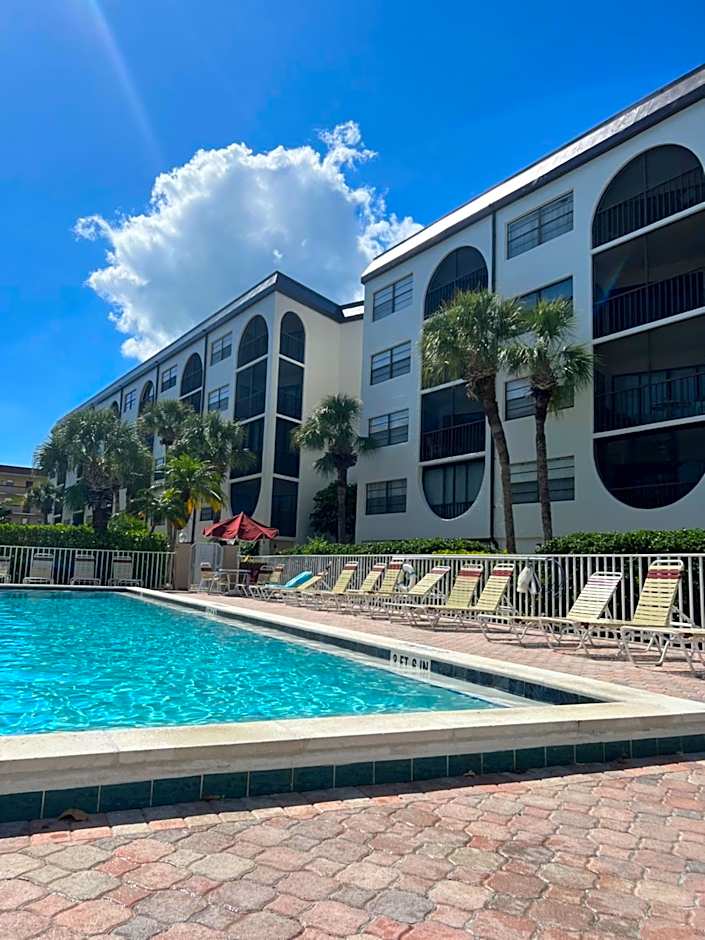 Knot a Care Remodeled Direct water access condo with ocean and pool views NOW SLEEPS SIX