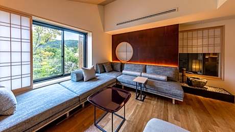 Fufu Luxury Corner Suite with Hot Spring Bath