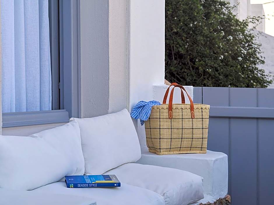 Petra Hotel & Suites