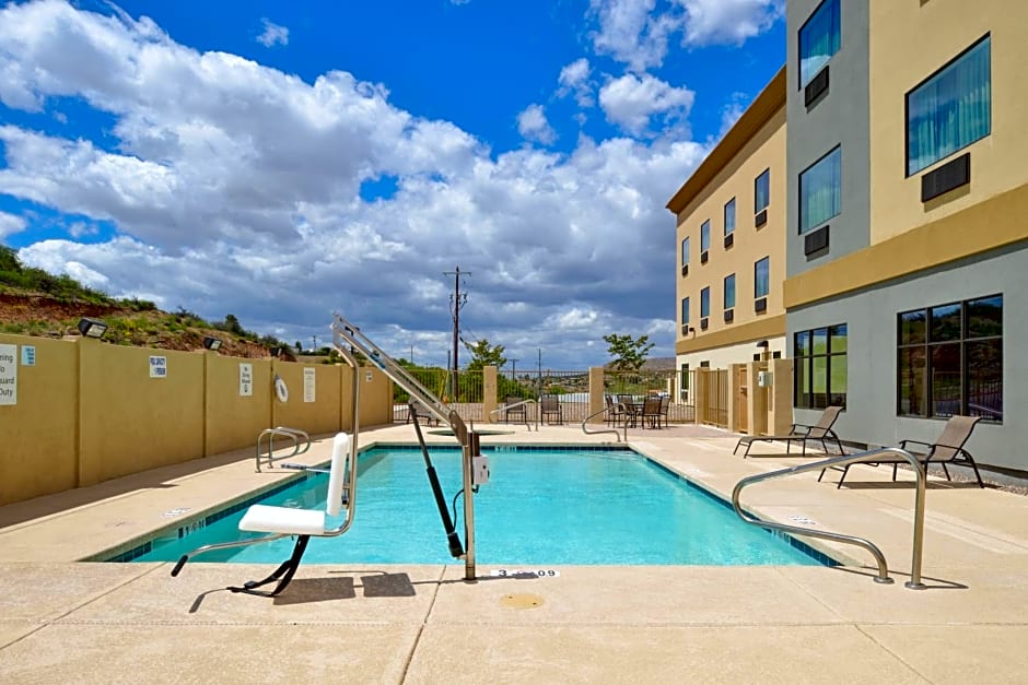 Holiday Inn Express & Suites Globe By IHG