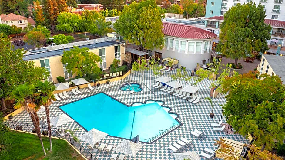 Crowne Plaza Cabana Hotel By IHG
