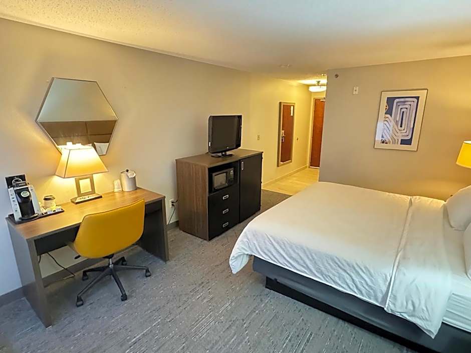 Holiday Inn Express Hotel & Suites St. Paul - Woodbury By IHG
