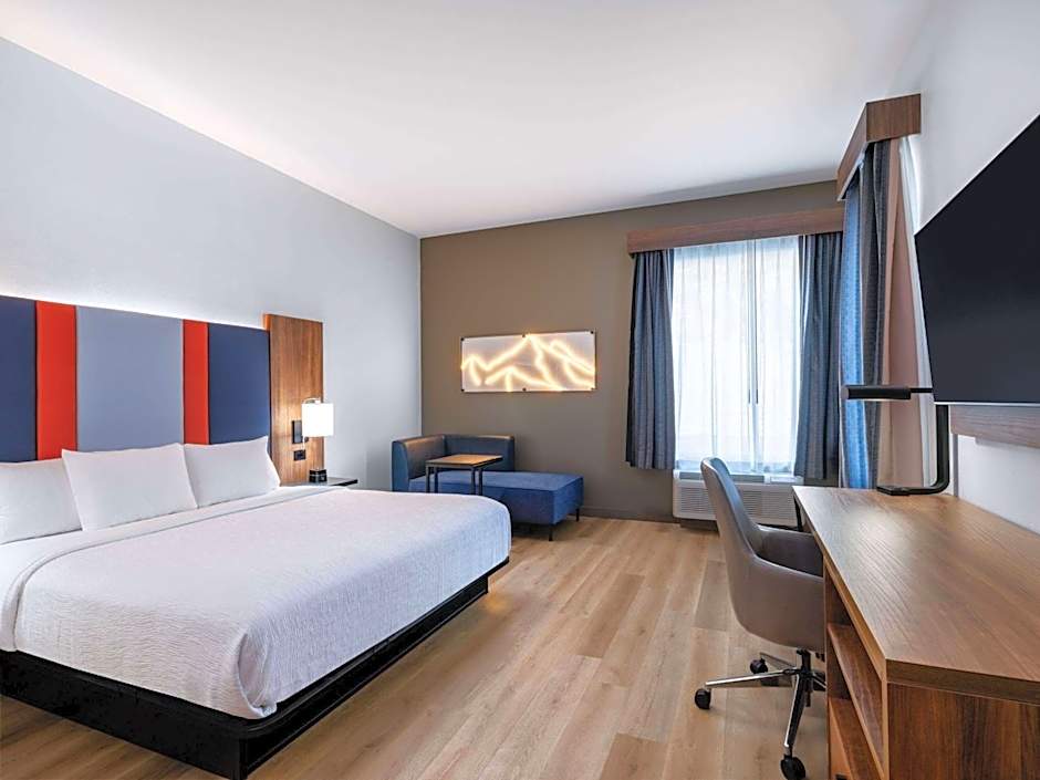 La Quinta by Wyndham Chelsea Birmingham