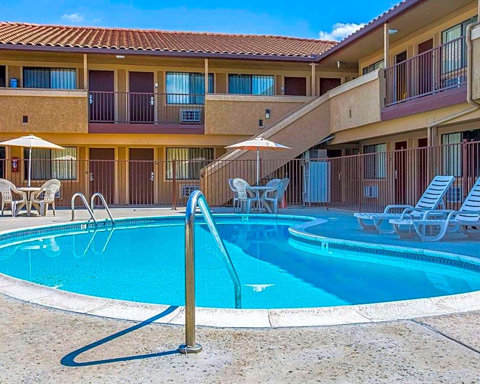 Rodeway Inn Santee