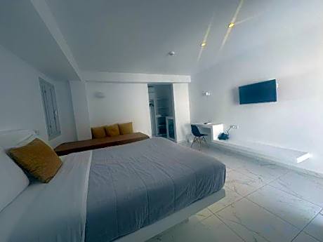 Superior Suite with Outdoor Hot Tub