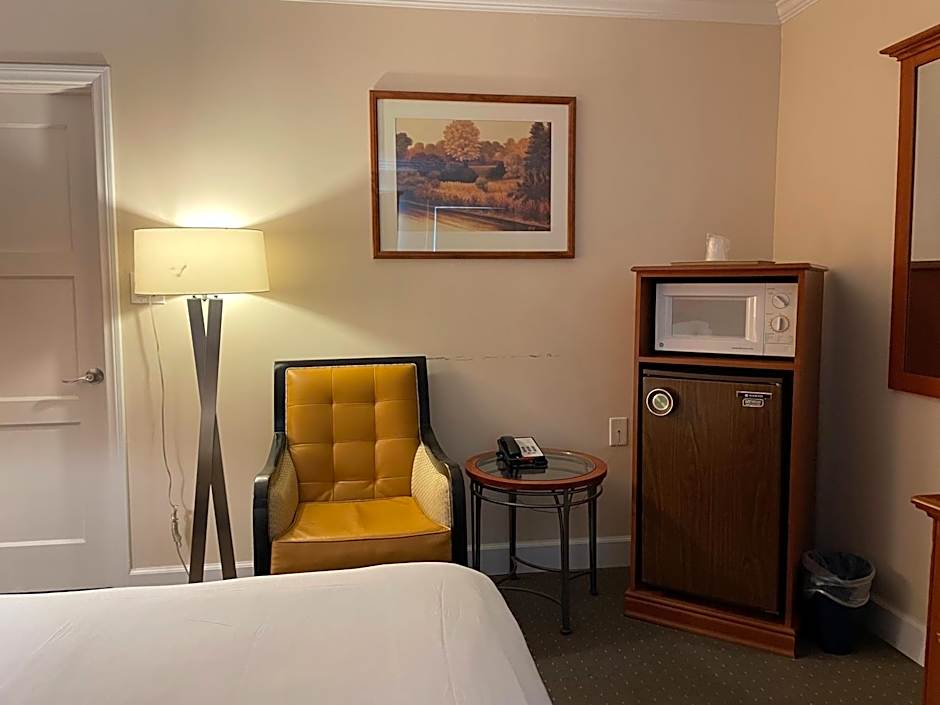 Howard Johnson by Wyndham Ridgecrest, CA